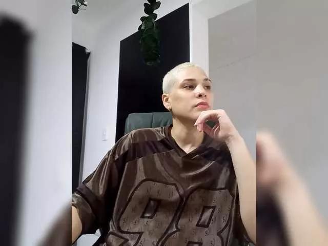 Offline LauraR on BongaCams