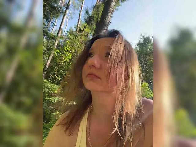 Offline Ledi1 on BongaCams