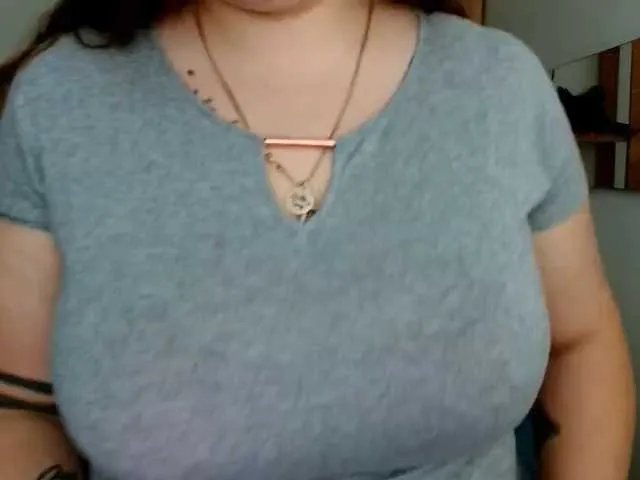 Offline Leilabeayte24 on BongaCams