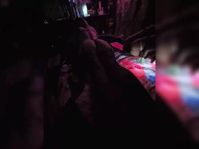 Offline Lily-Sam on BongaCams