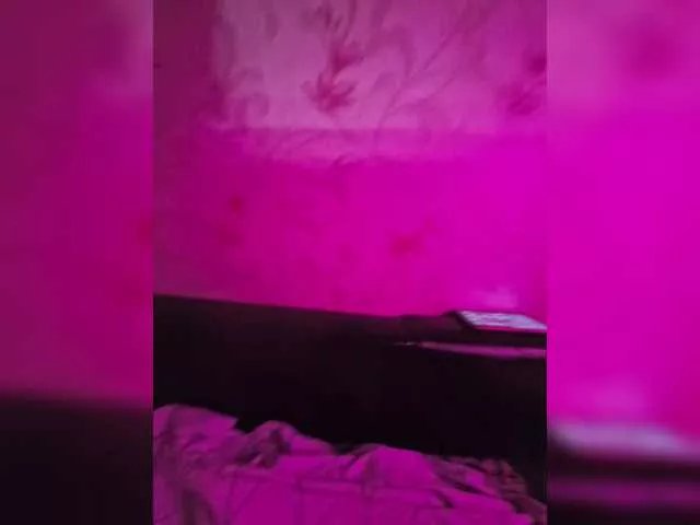 Offline Lily-Sam on BongaCams