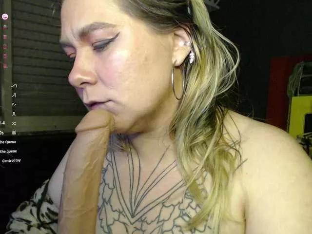 Freechat Lilye on BongaCams