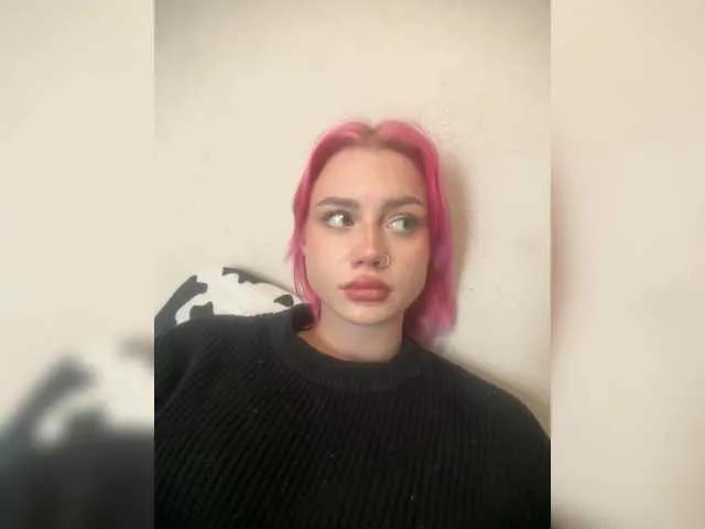 Offline Linaaa on BongaCams