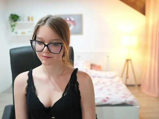 Freechat lisamccoy on BongaCams