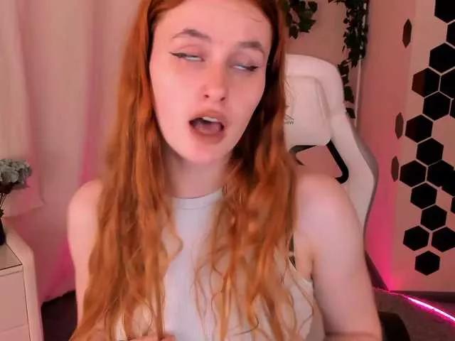 Offline LisaMeowww on BongaCams