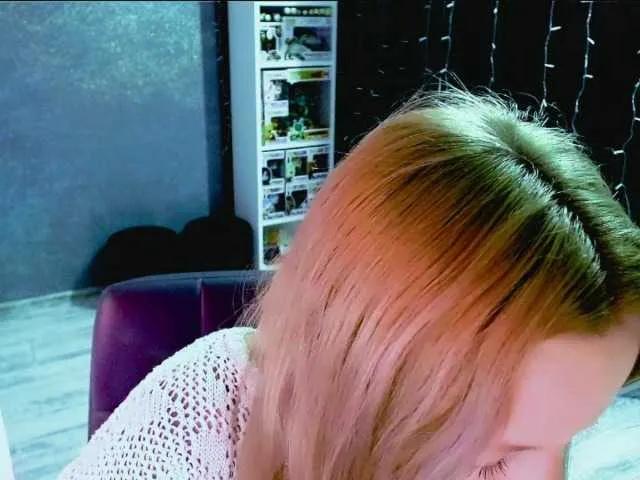 Freechat LisaModel on BongaCams