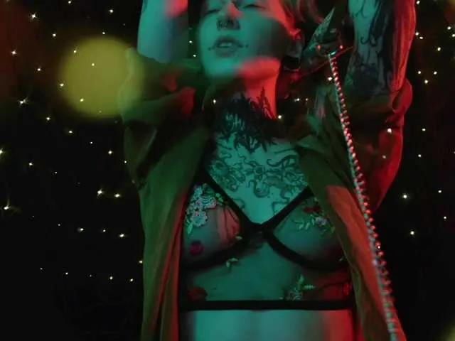 LittleSpaceMouse- on BongaCams