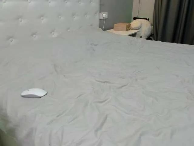 Offline Logan-emma on BongaCams