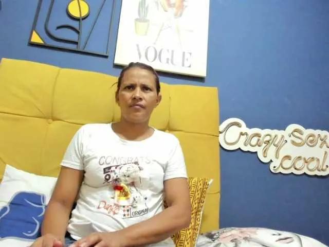 LuciaSpear on BongaCams