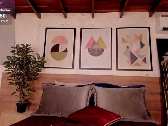 Offline LunaRuso on BongaCams