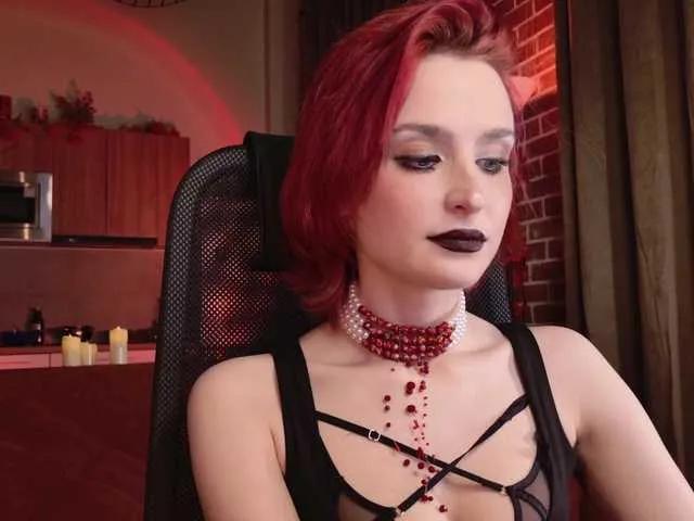 Offline lunelucy on BongaCams