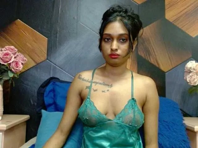 LusciousIndian on BongaCams
