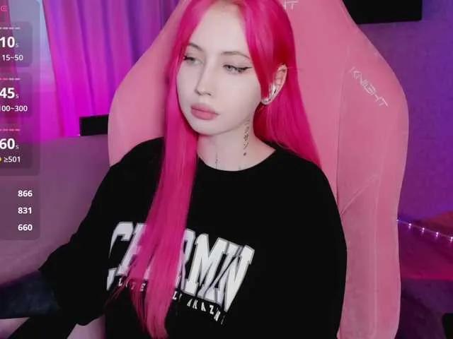 luvsoak — smart, charismatic people with a good sense of humor. if I described you, know that you are definitely my type! 