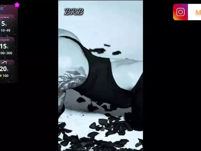 Offline MaddisonWelch on BongaCams