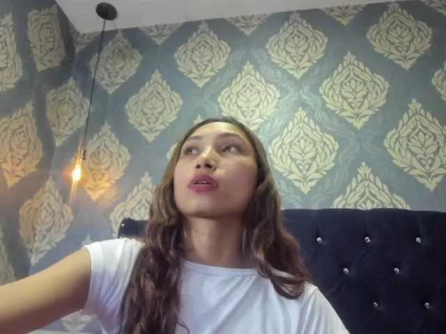 Offline MadelineDollx on BongaCams