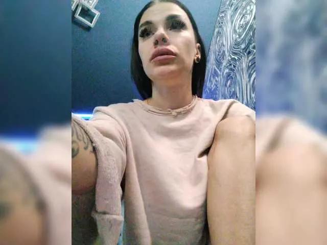 Offline MaidenCrystal on BongaCams