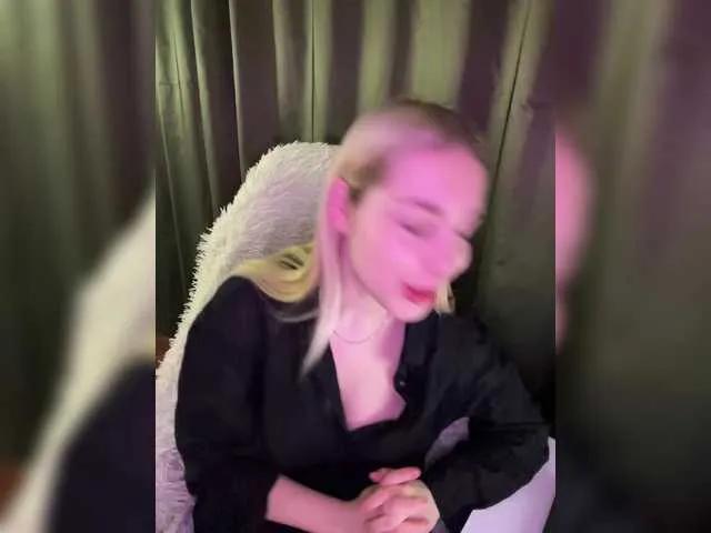 Offline maksisisia on BongaCams