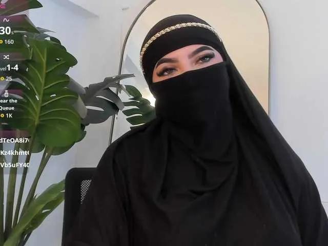 Offline malih- on BongaCams