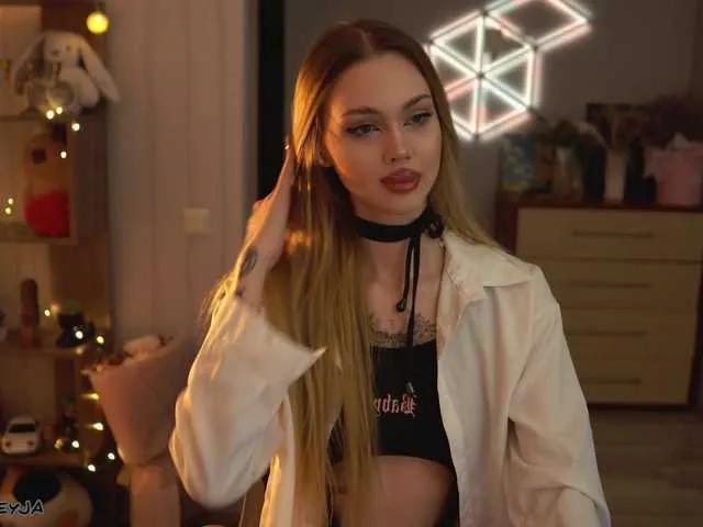 Offline ManiFreyja on BongaCams