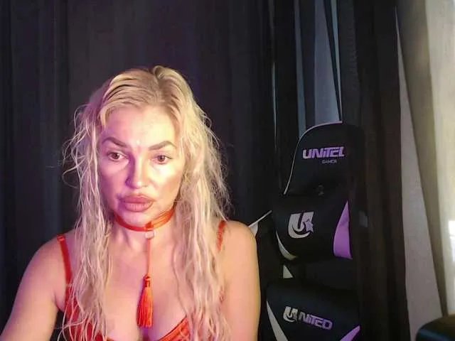 Offline Margo77-1 on BongaCams