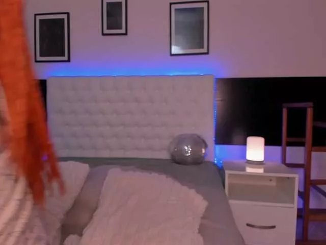 Offline MaryJaness on BongaCams