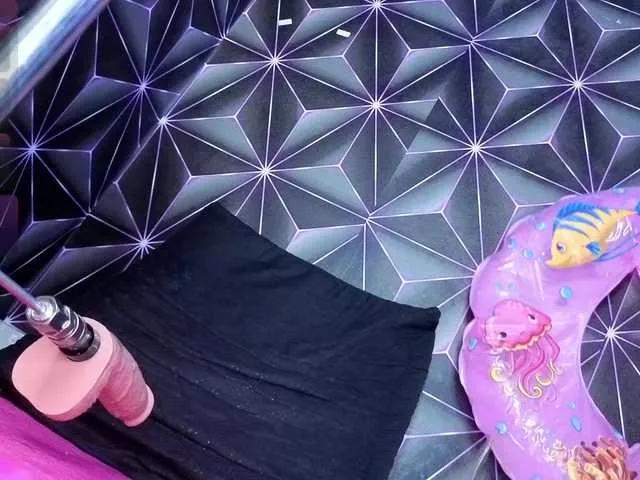 Freechat Megann9 on BongaCams