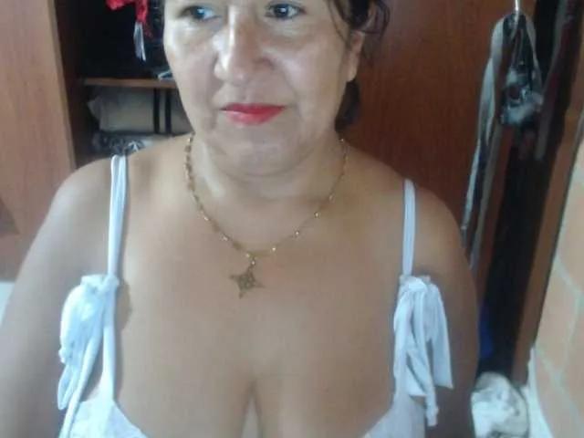 Freechat Meganny2023 on BongaCams