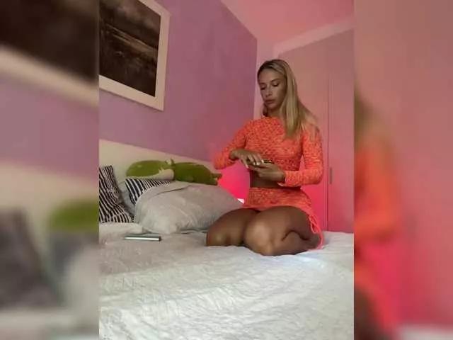 Offline merrybaby on BongaCams