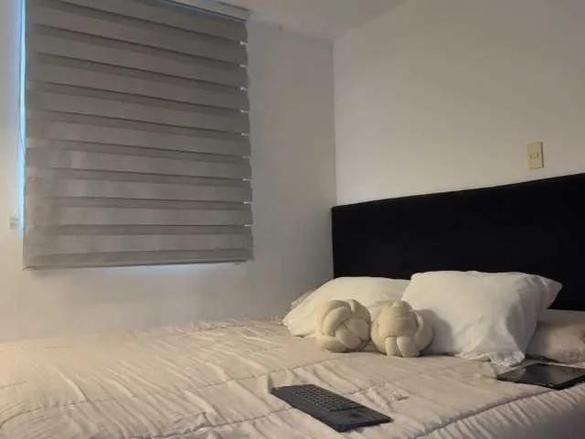 Offline MiiaVega on BongaCams