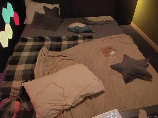 Mini-Tiny on BongaCams 