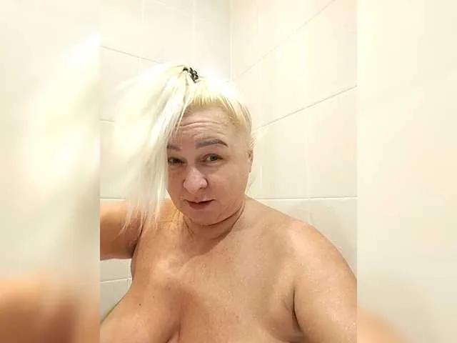 Offline miranda-robinson on BongaCams