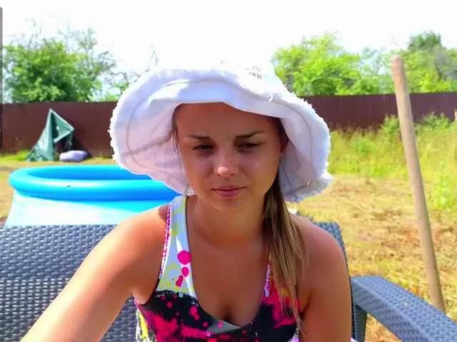 Offline misss-vikki on BongaCams