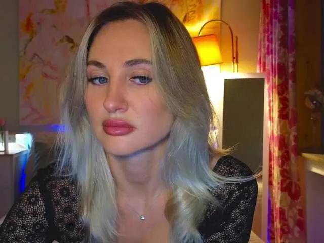 Freechat MisssMira on BongaCams