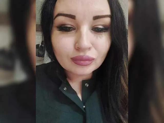 Offline Monica- on BongaCams