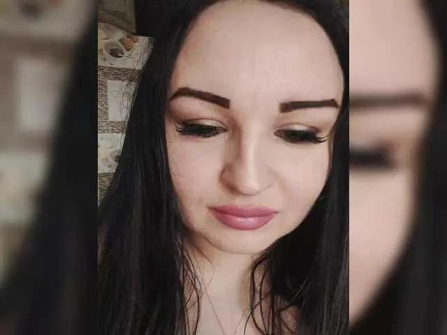 Offline Monica- on BongaCams