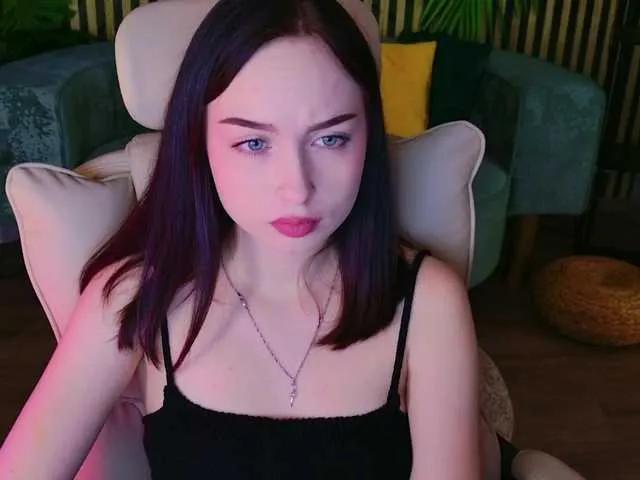 Offline MonikaCarter on BongaCams