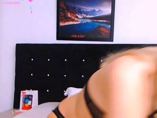 Offline mya13 on BongaCams