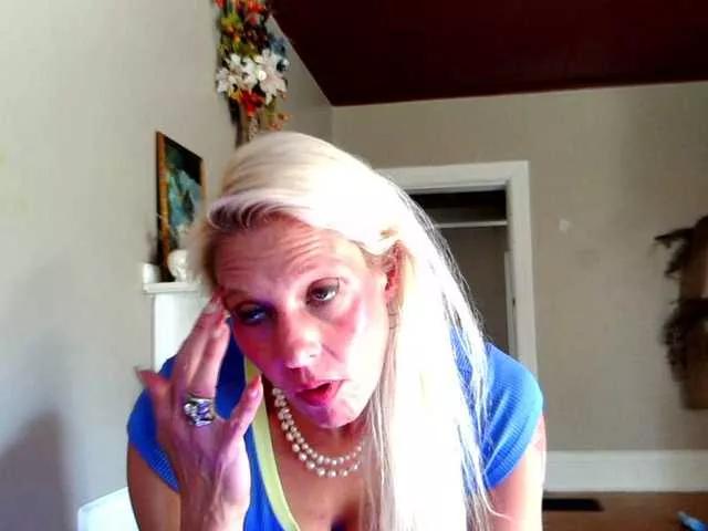 Offline mylfGlama on BongaCams