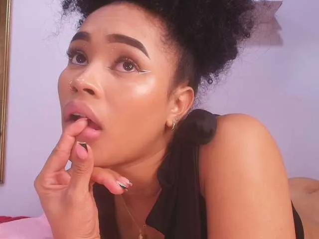 Offline naia-blesed on BongaCams