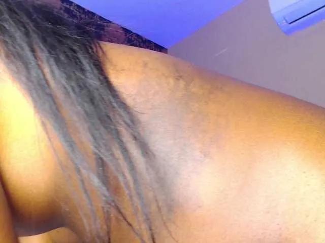 Freechat NaiaGils on BongaCams