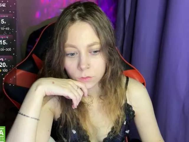 Offline Natural-babe666 on BongaCams