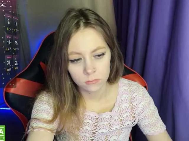 Offline Natural-babe666 on BongaCams