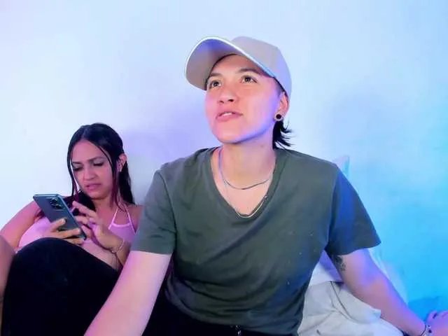 Offline nicocoox on BongaCams