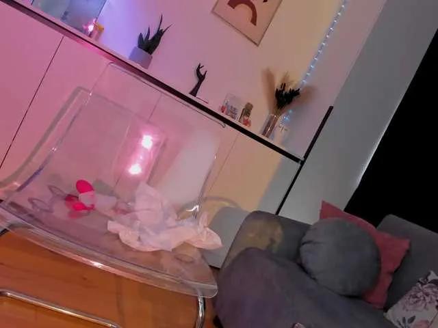 Offline NicoleIris on BongaCams