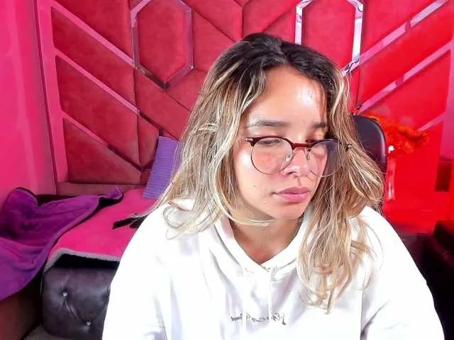 OliviaFox on BongaCams