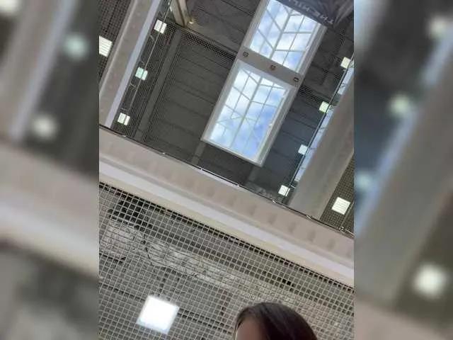 Freechat OlivkaVif on BongaCams