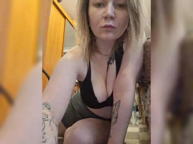 Freechat Ozalin on BongaCams