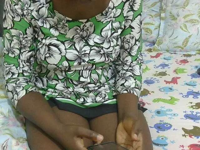 Offline Paris-Ess on BongaCams