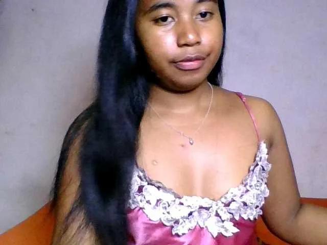 Offline Pauliemarie on BongaCams