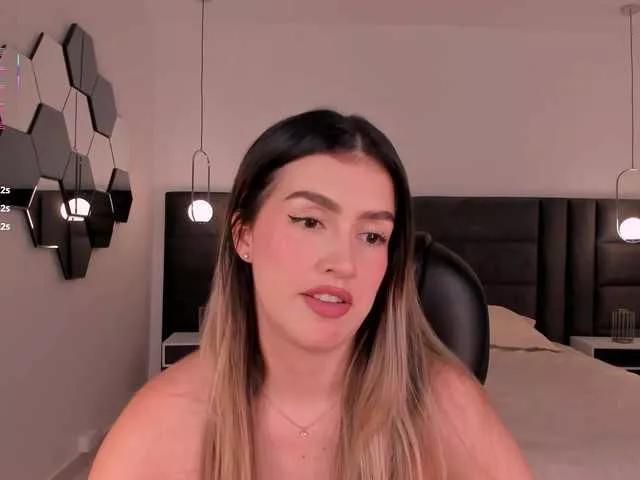 Offline PaulinaSantos1 on BongaCams